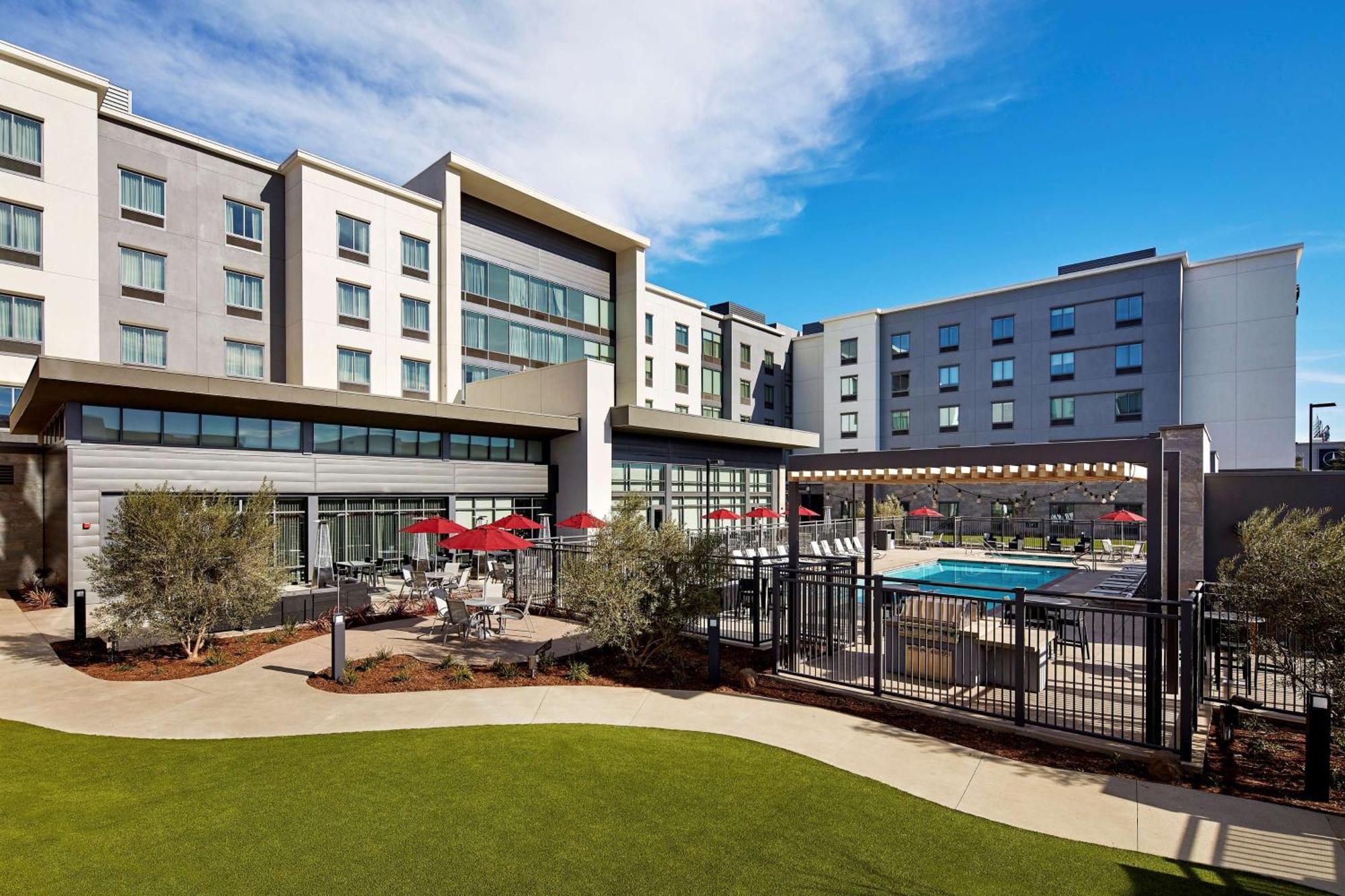 Hampton Inn Long Beach Airport, Ca Eksteriør bilde